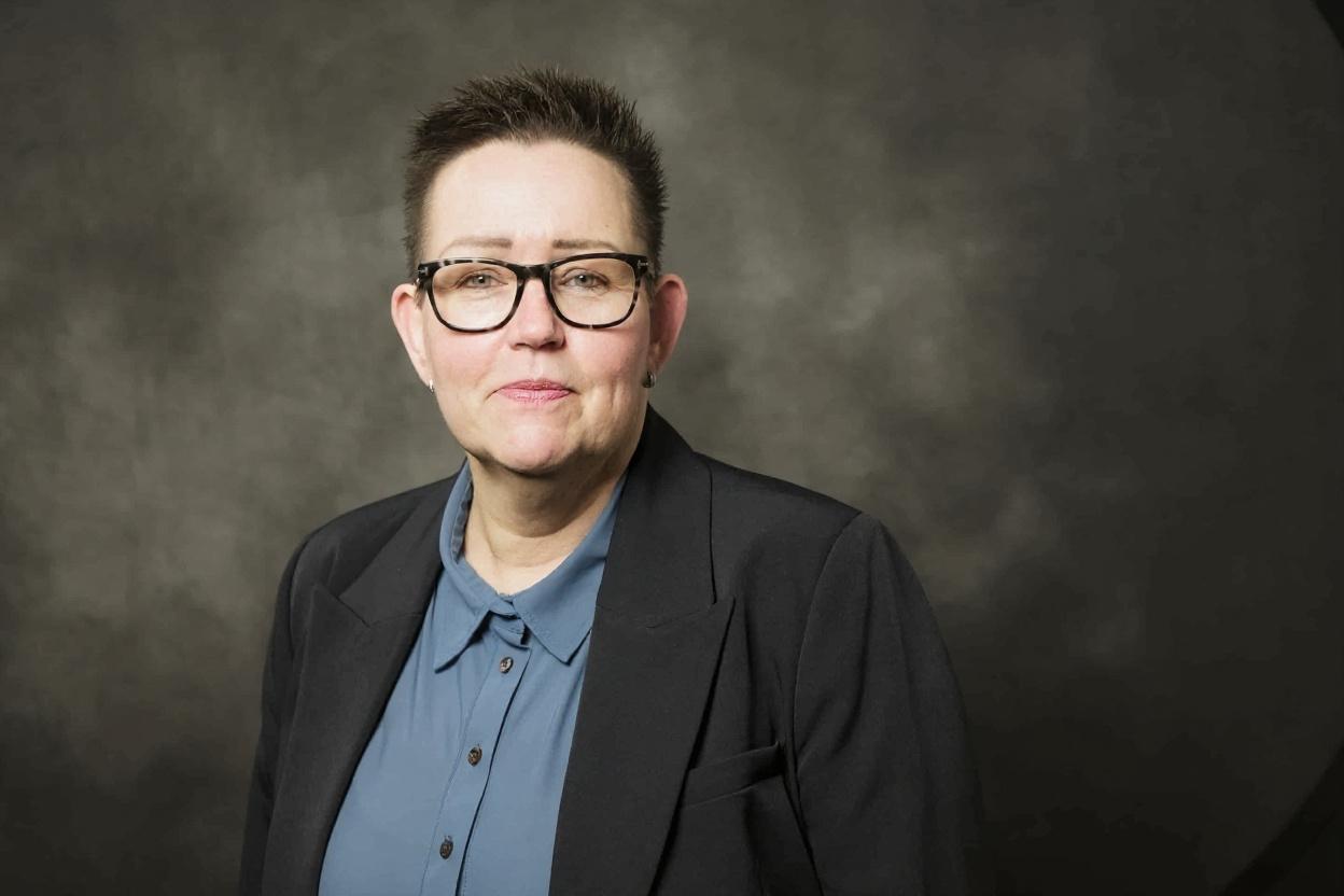 Lukas van Dijk, Schaderegelaar